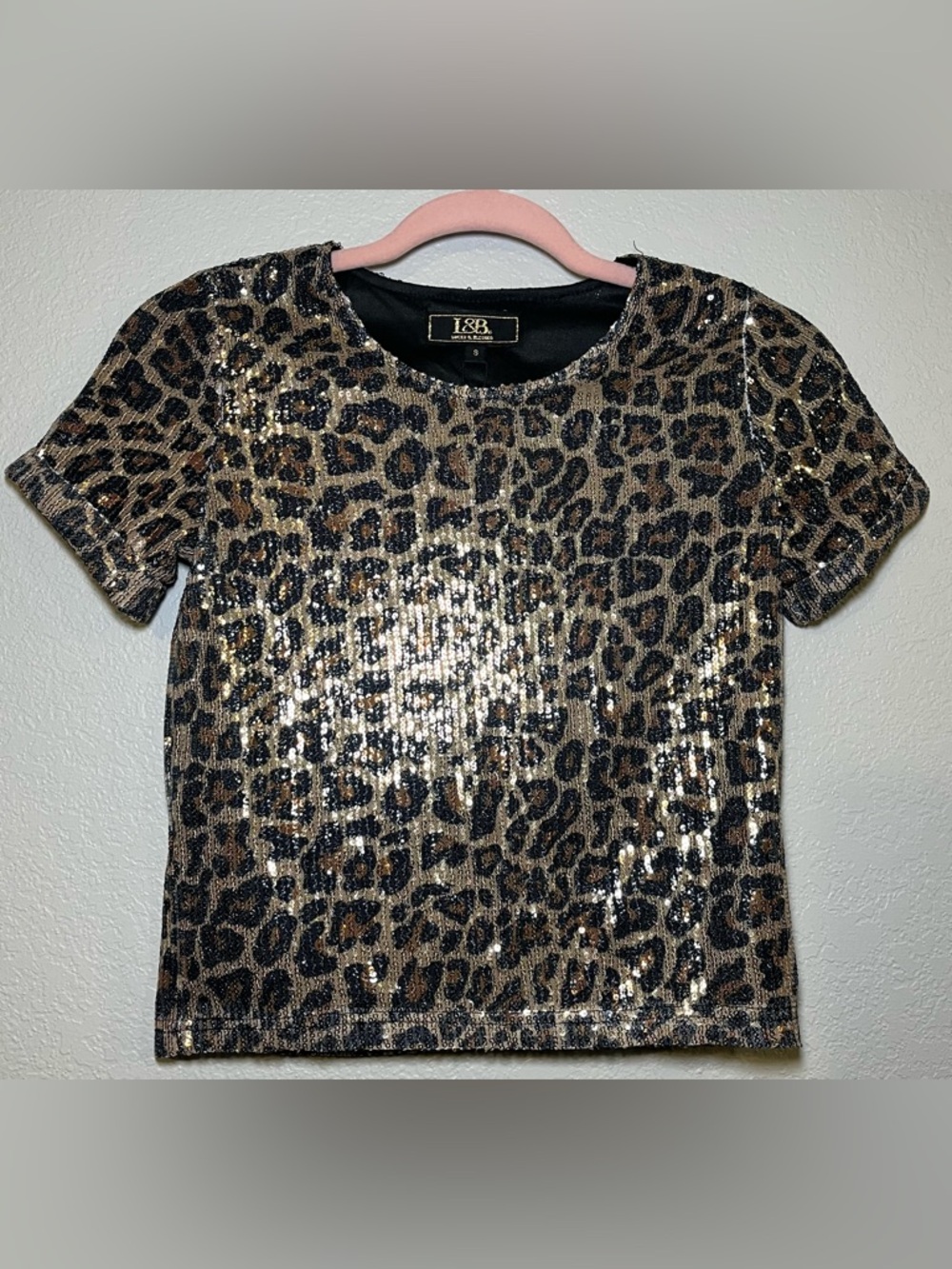 Lucky & Blessed (L&B) Girls Leopard Print Sequin Top Size Small NWT